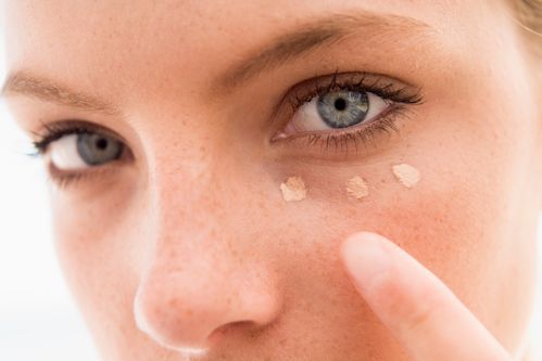 Augenringe loswerden: Die besten Tipps & Produkte