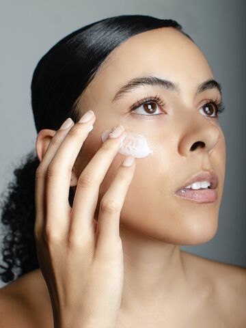 Ceramide in der Hautpflege: Gegen Falten & trockene Haut