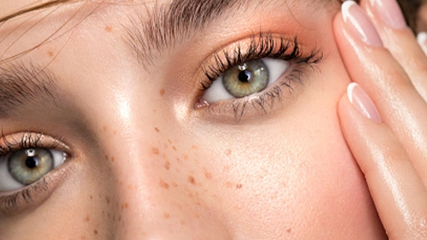 Fake Freckles: Der Sommersprossen-Trend