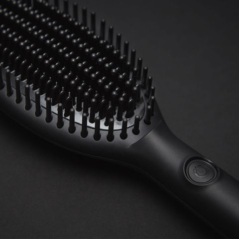 ghd glide Hot Brush Test: Haare schonend stylen